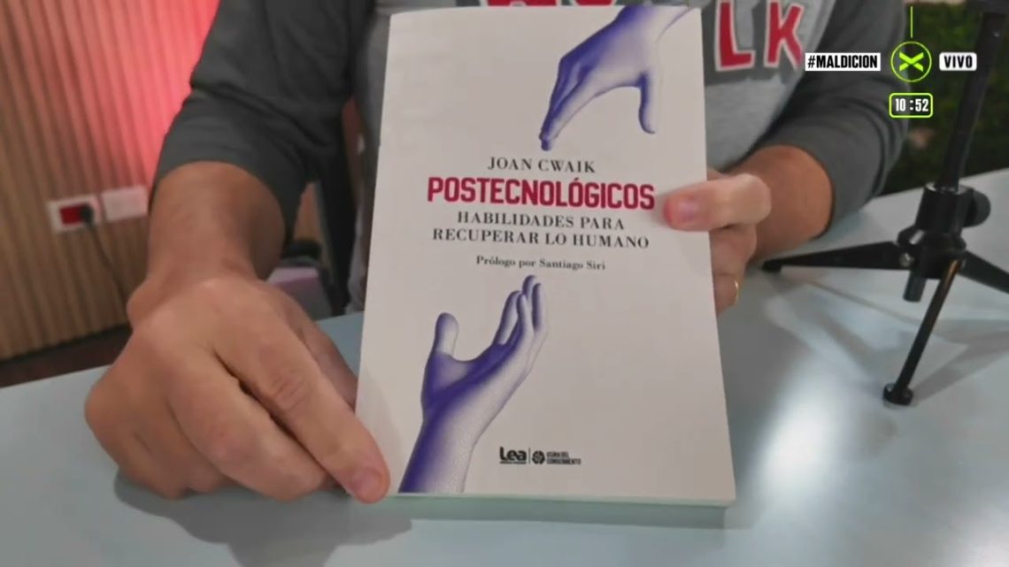 Mario Pergolini presenta el libro Postecnológicos de Joan Cwaik